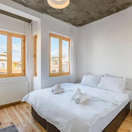 Comfortable House Near Golden Horn With An Amazing View In The Old City Of Istanbul *